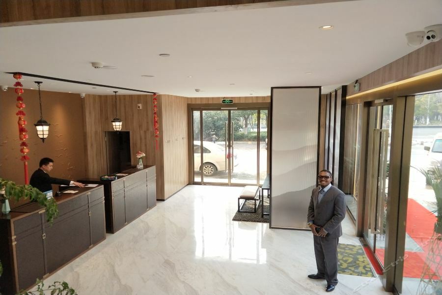 Jinjiang Metropolo Hotel Nanjing Jiangjun Dadao Hehai University Branch Exteriör bild